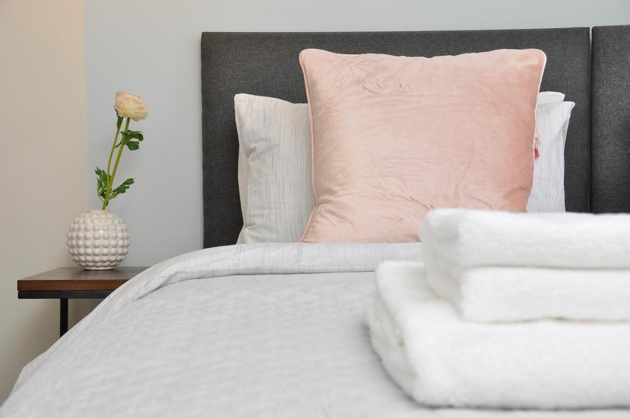 Bridge Street Apartments. Boutique Style Luxury, In The Heart Of Taunton. מראה חיצוני תמונה